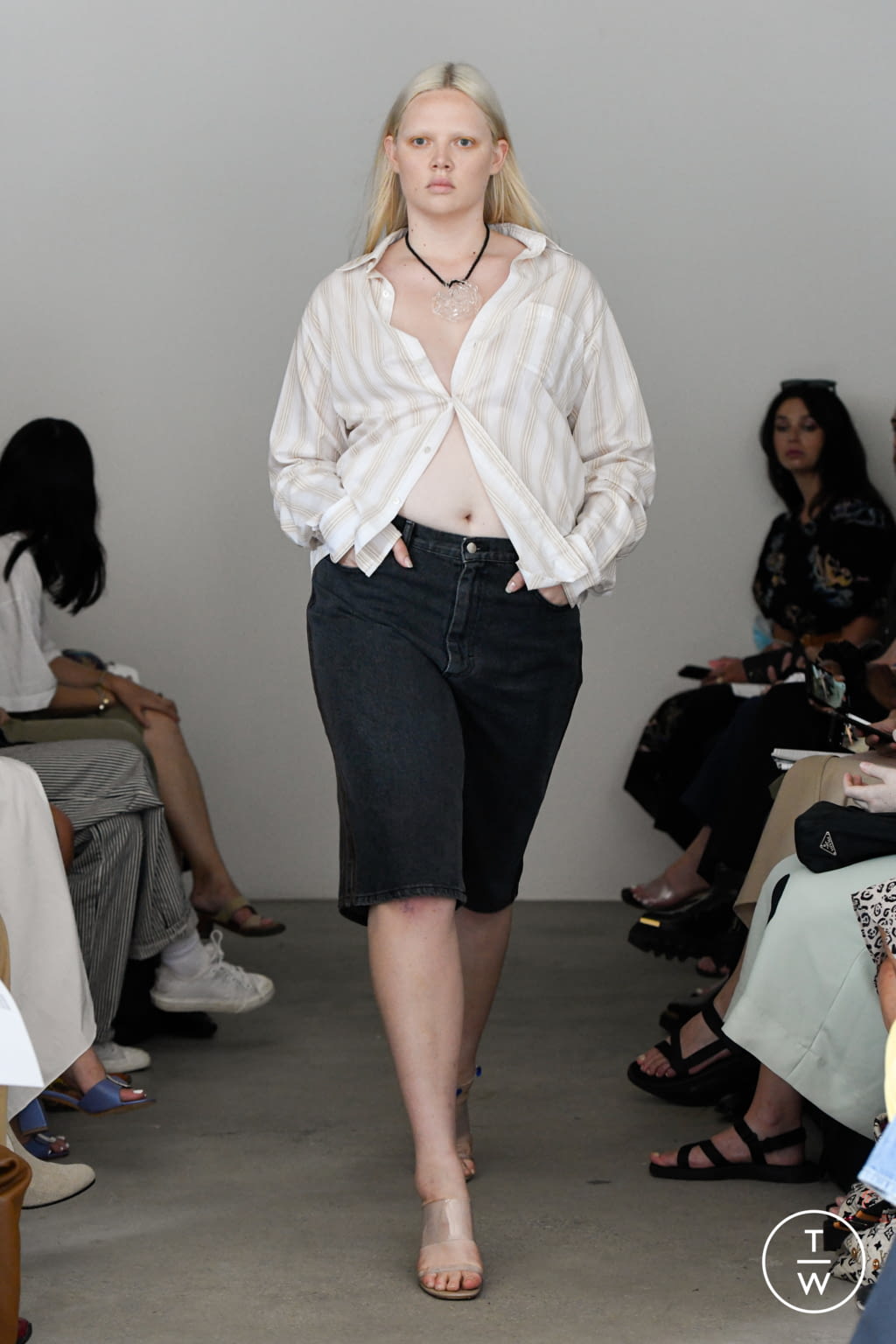 Fashion Week New York Spring/Summer 2022 look 24 from the Maryam Nassir Zadeh collection 女装