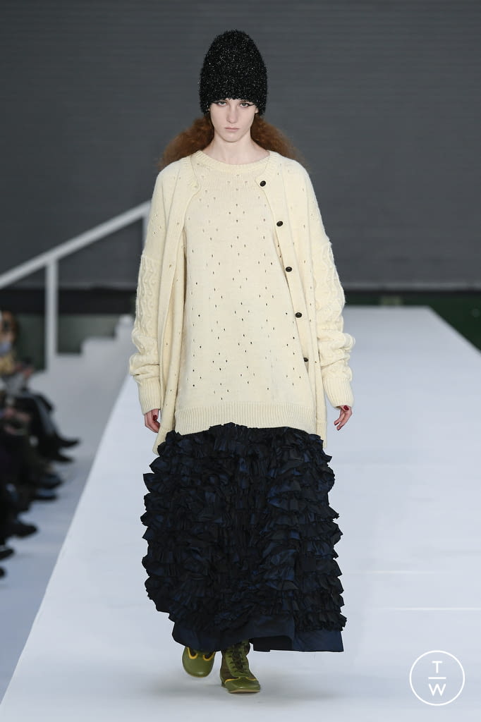 Fashion Week London Fall/Winter 2022 look 1 from the Molly Goddard collection womenswear