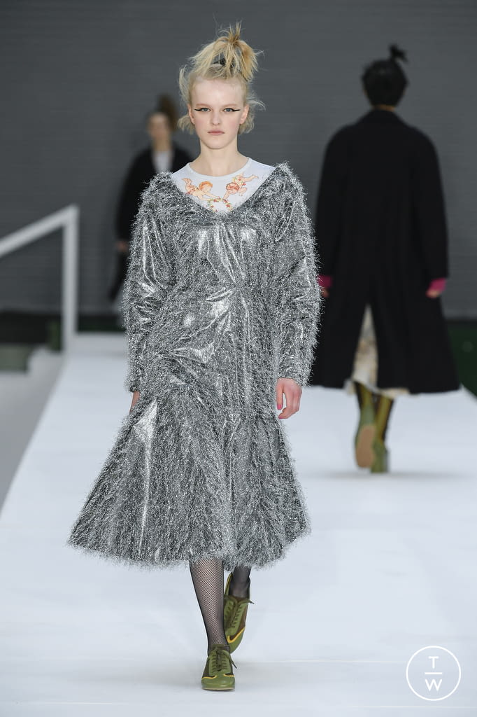 Fashion Week London Fall/Winter 2022 look 7 from the Molly Goddard collection womenswear
