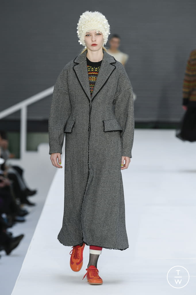 Fashion Week London Fall/Winter 2022 look 13 from the Molly Goddard collection 女装