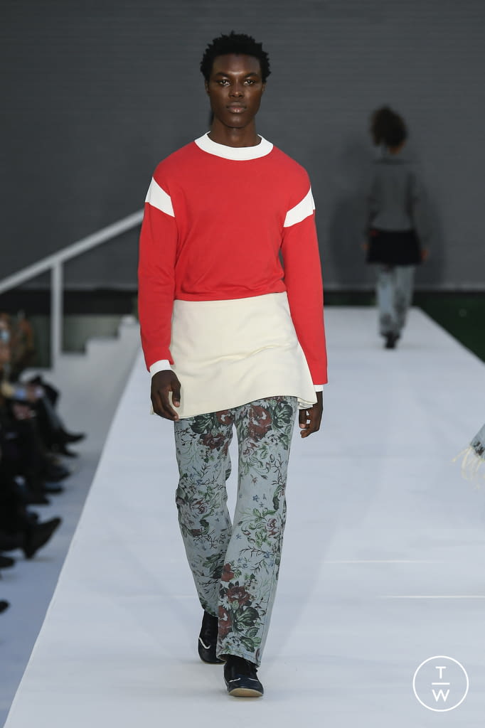 Fashion Week London Fall/Winter 2022 look 24 from the Molly Goddard collection womenswear