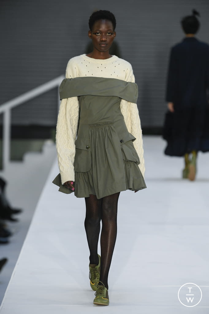 Fashion Week London Fall/Winter 2022 look 31 from the Molly Goddard collection womenswear