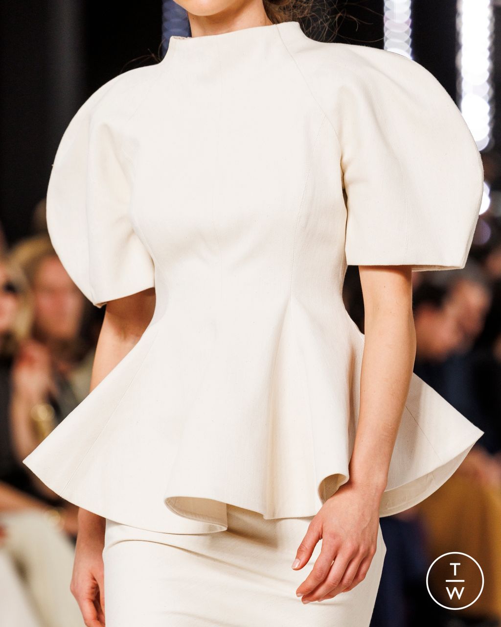Fashion Week Paris Spring/Summer 2025 look 8 de la collection Mona Alshebil - Saudi 100 womenswear