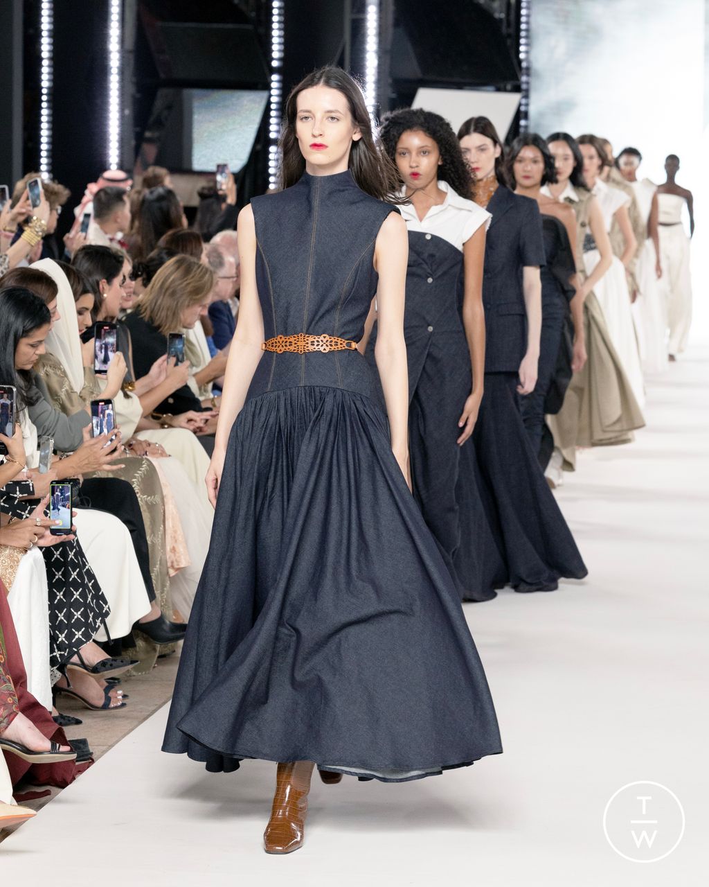 Fashion Week Paris Spring/Summer 2025 look 5 de la collection Mona Alshebil - Saudi 100 womenswear