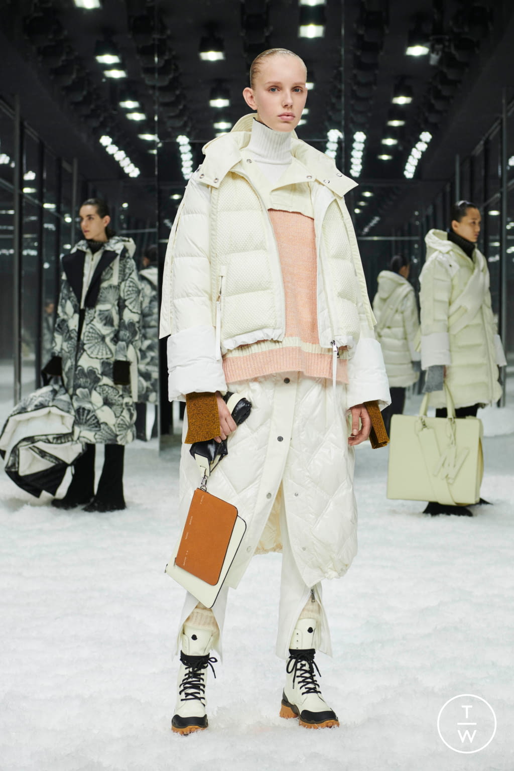 Fashion Week Milan Fall/Winter 2019 look 37 from the Moncler Genius collection 女装