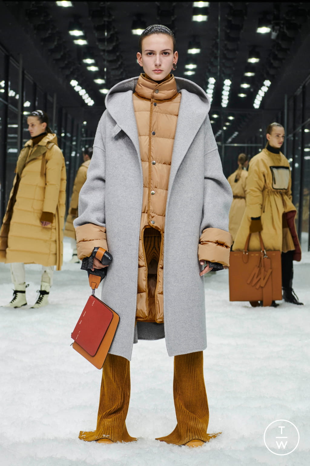 Fashion Week Milan Fall/Winter 2019 look 42 from the Moncler Genius collection 女装