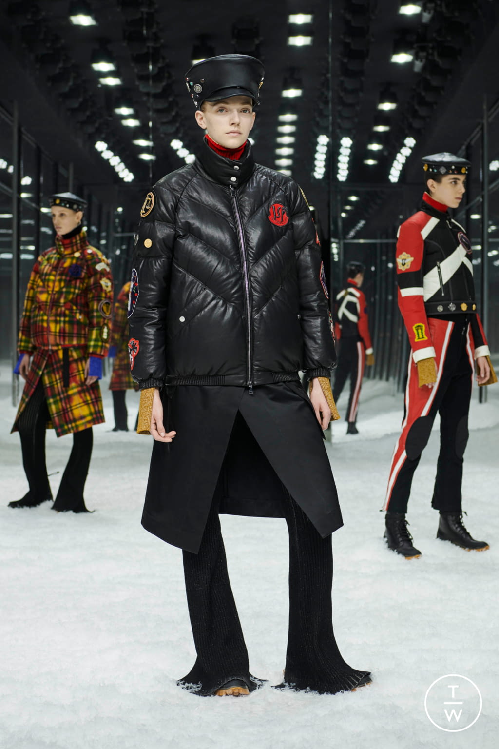 Fashion Week Milan Fall/Winter 2019 look 45 from the Moncler Genius collection 女装