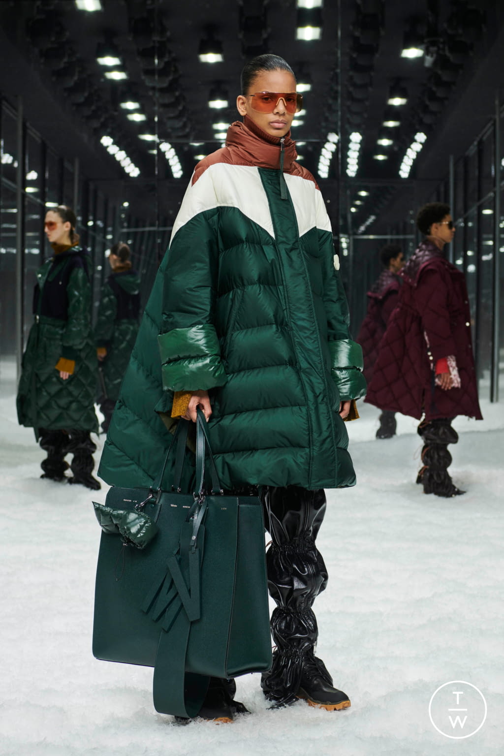 Fashion Week Milan Fall/Winter 2019 look 52 from the Moncler Genius collection 女装