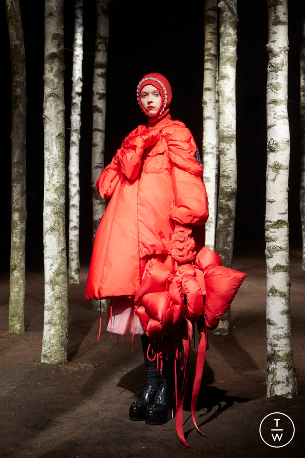 Fashion Week Milan Fall/Winter 2019 look 96 from the Moncler Genius collection 女装