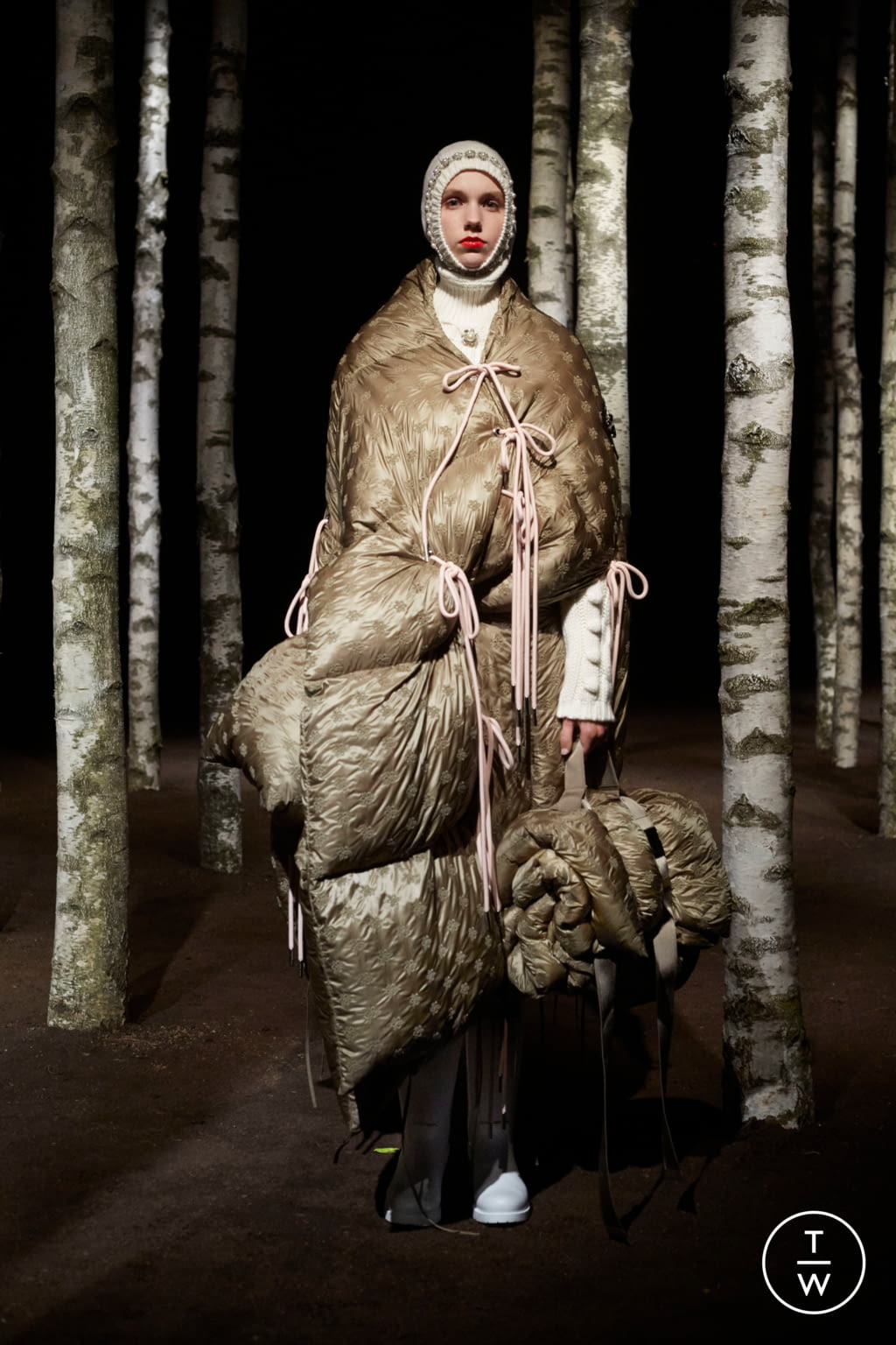 Fashion Week Milan Fall/Winter 2019 look 115 from the Moncler Genius collection 女装