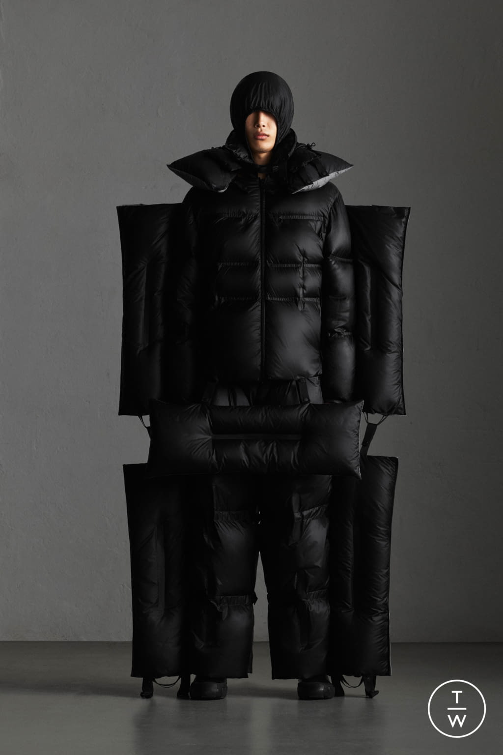 Fashion Week Milan Fall/Winter 2019 look 17 from the Moncler Genius collection 男装