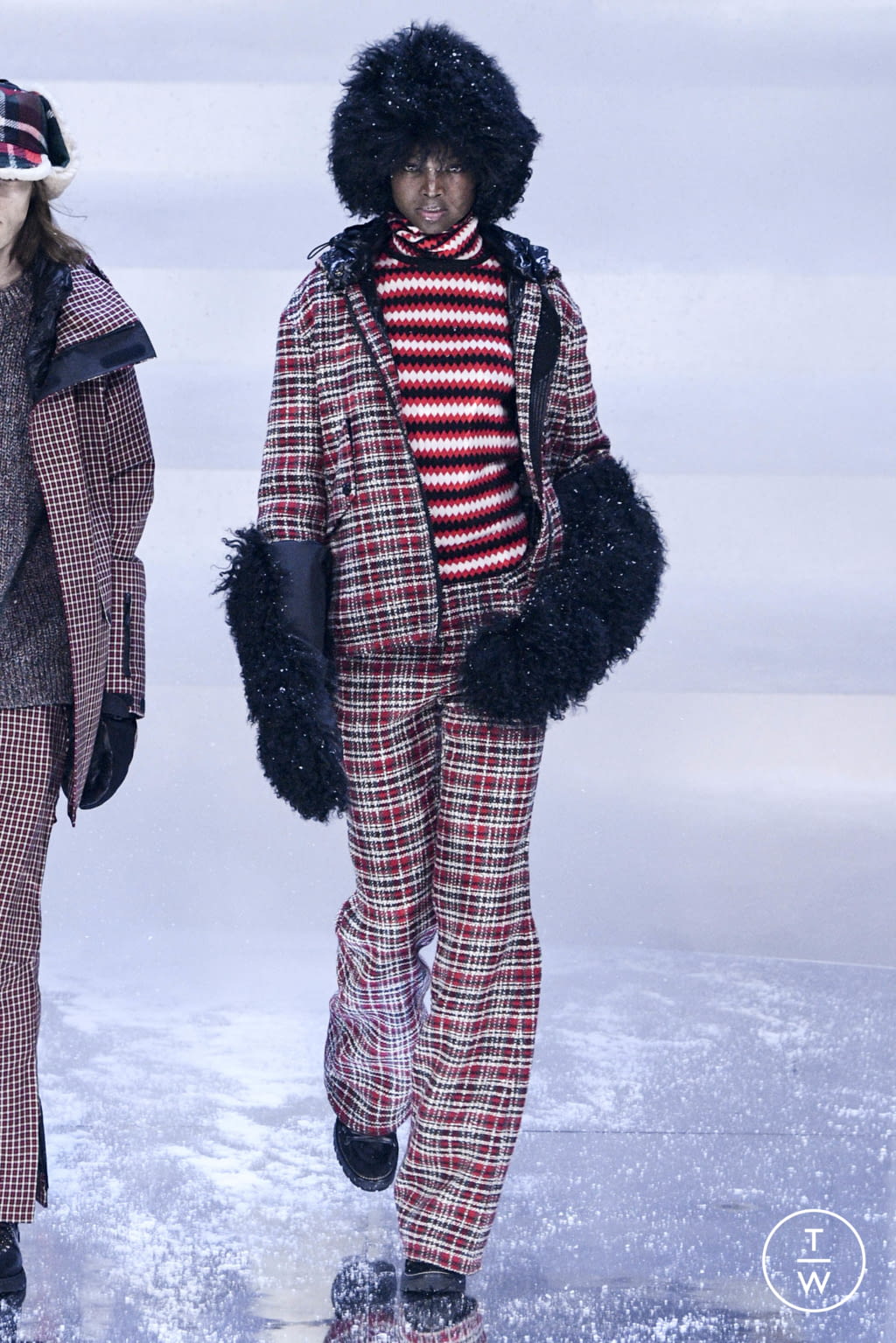 Fashion Week New York Fall/Winter 2017 look 20 from the 3 Moncler Grenoble collection womenswear