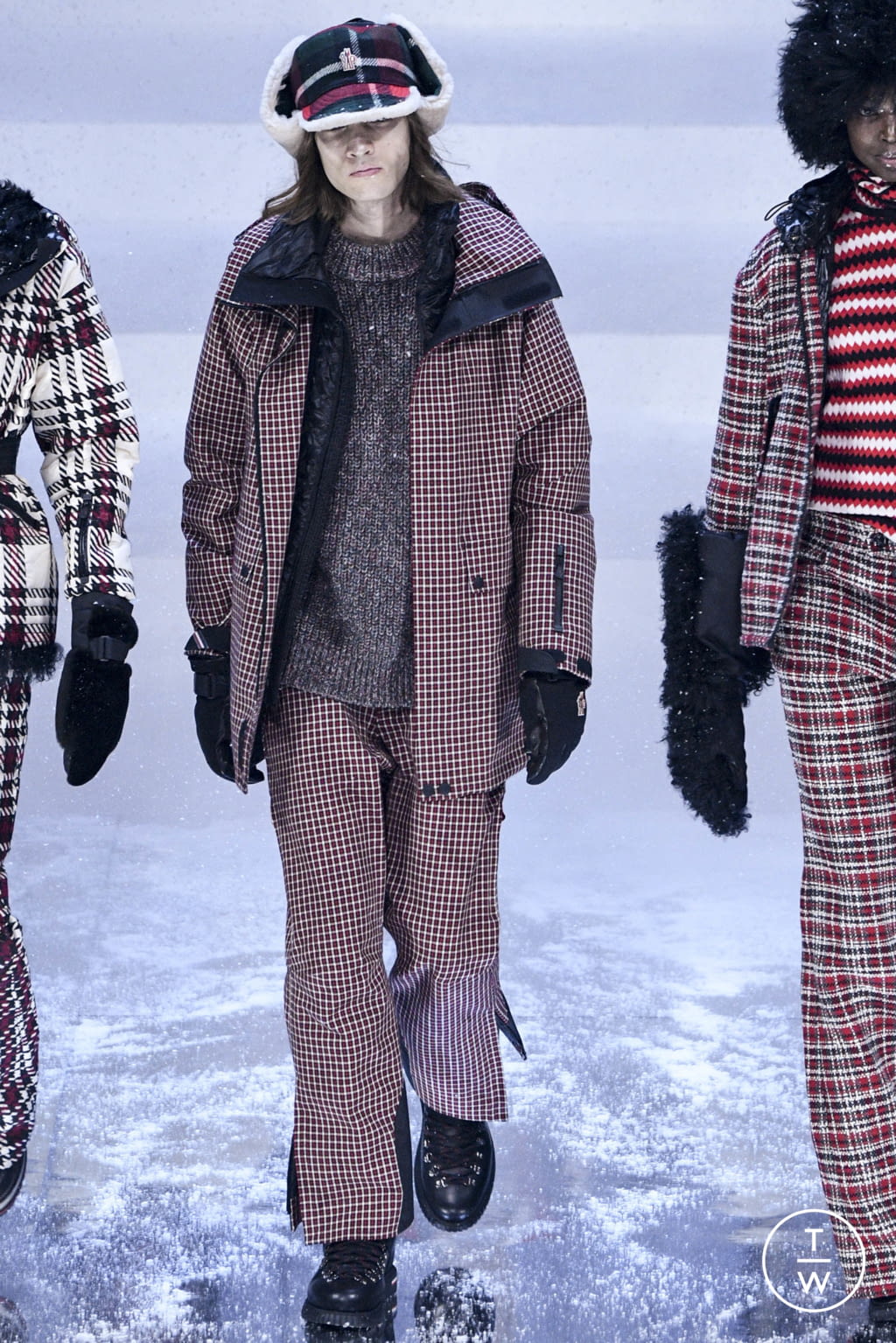 Fashion Week New York Fall/Winter 2017 look 21 from the 3 Moncler Grenoble collection 女装