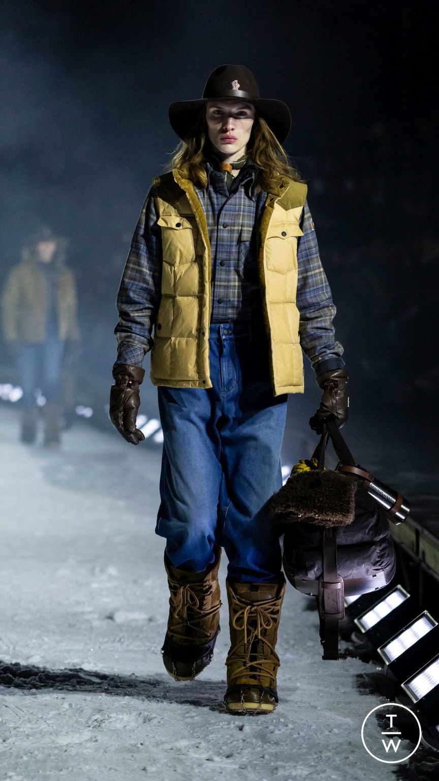 Fashion Week Milan Fall/Winter 2026 look 9 de la collection Moncler menswear