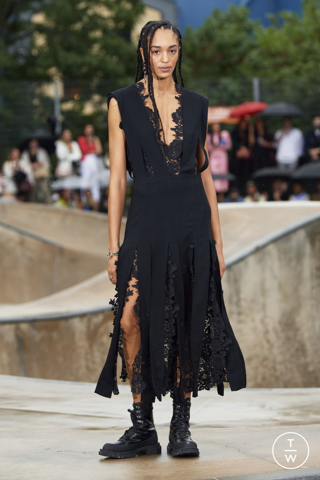 Fashion Week New York Resort 2022 look 23 de la collection Monse womenswear