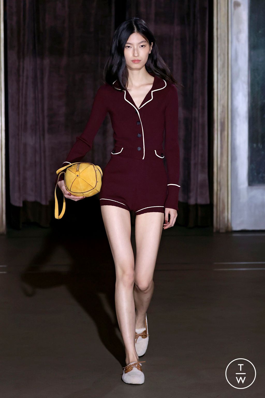 Fashion Week New York Fall/Winter 2025 look 2 from the Monse collection womenswear