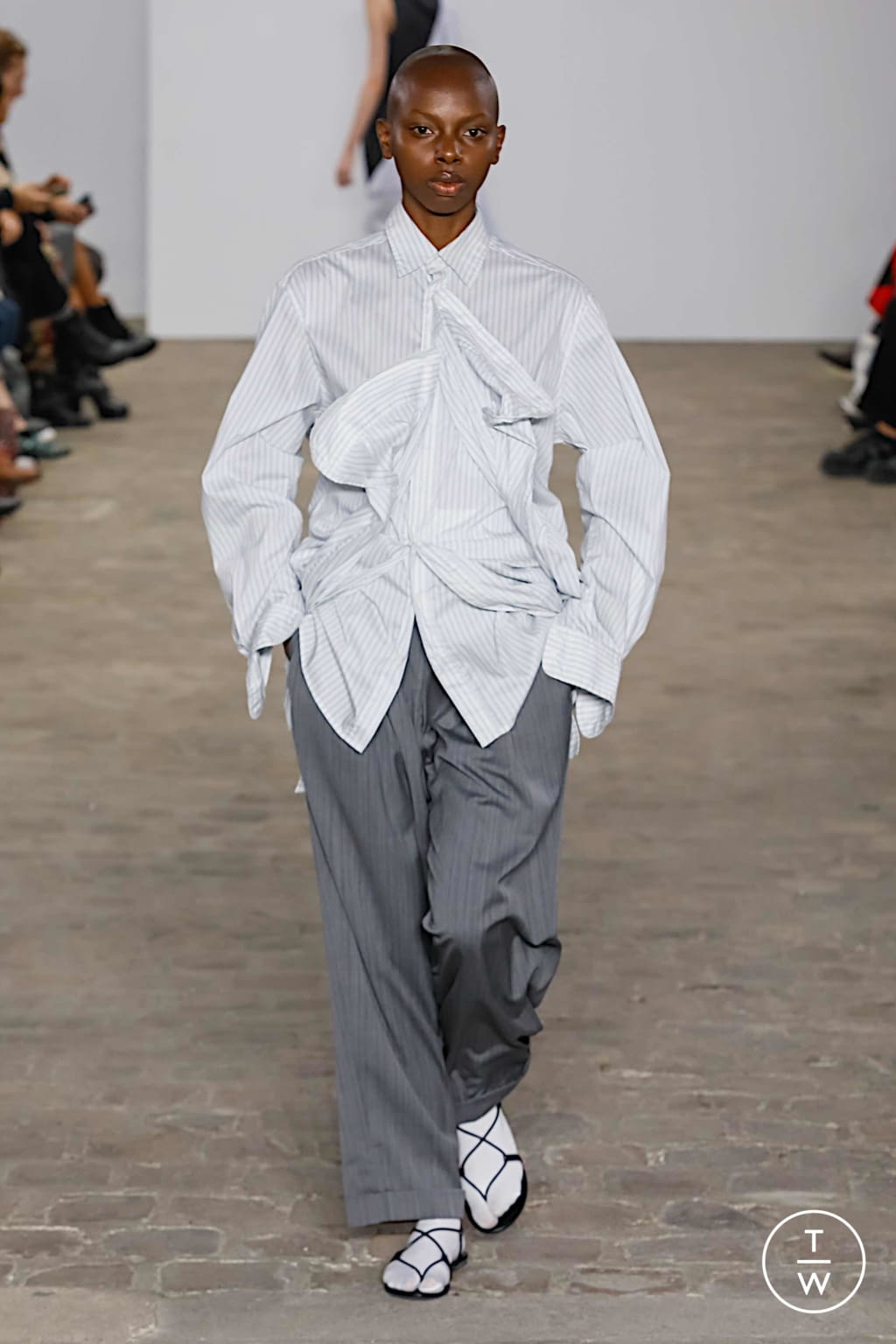 Fashion Week Paris Spring/Summer 2020 look 3 from the MOOHONG collection 女装