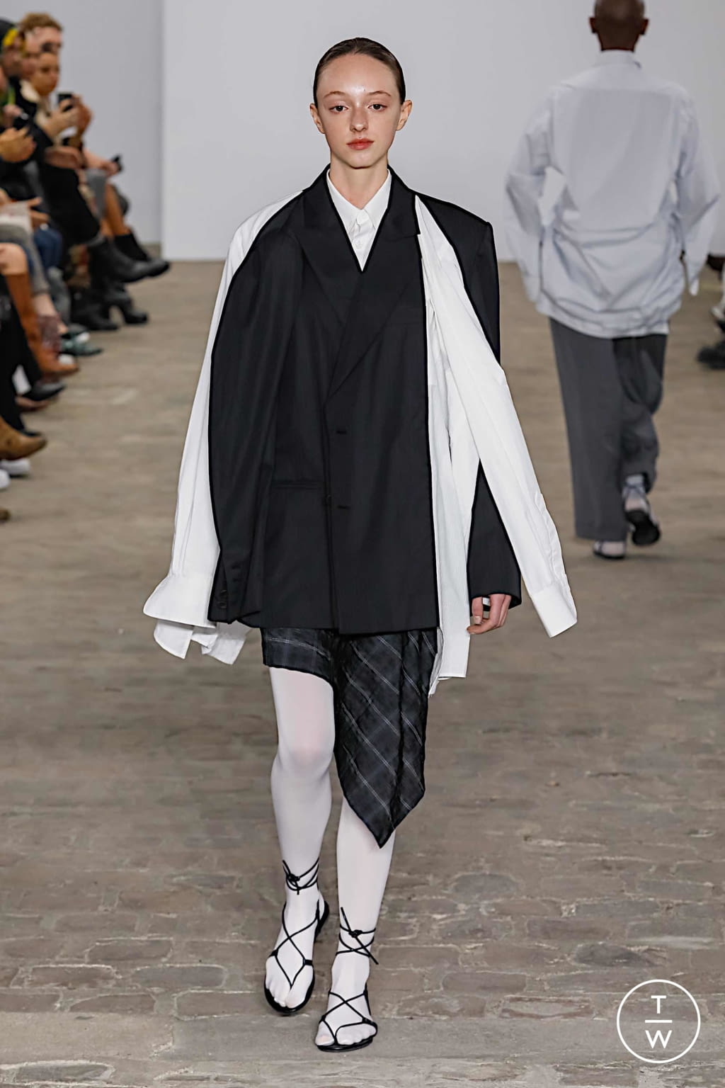 Fashion Week Paris Spring/Summer 2020 look 4 from the MOOHONG collection womenswear