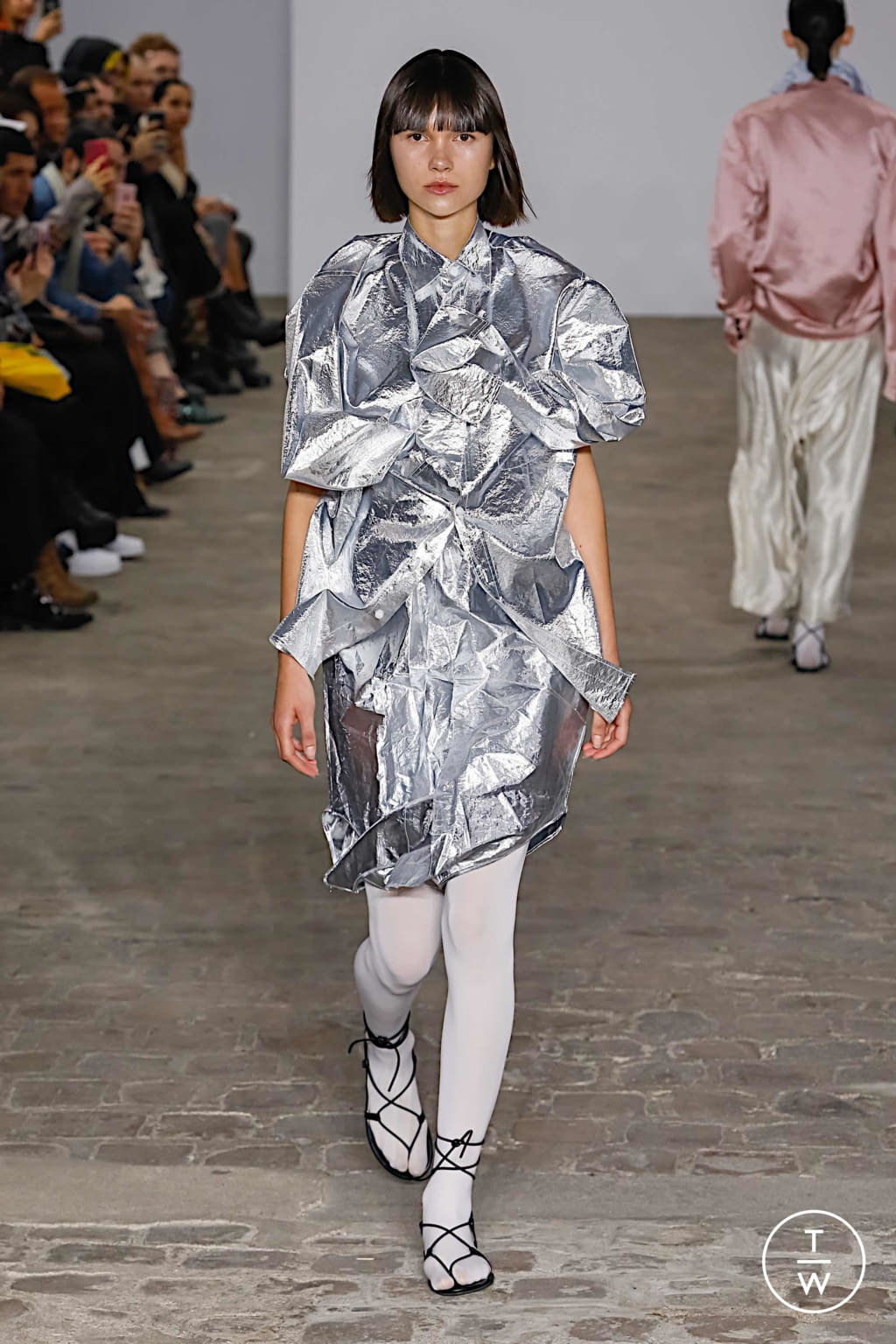 Fashion Week Paris Spring/Summer 2020 look 23 from the MOOHONG collection womenswear