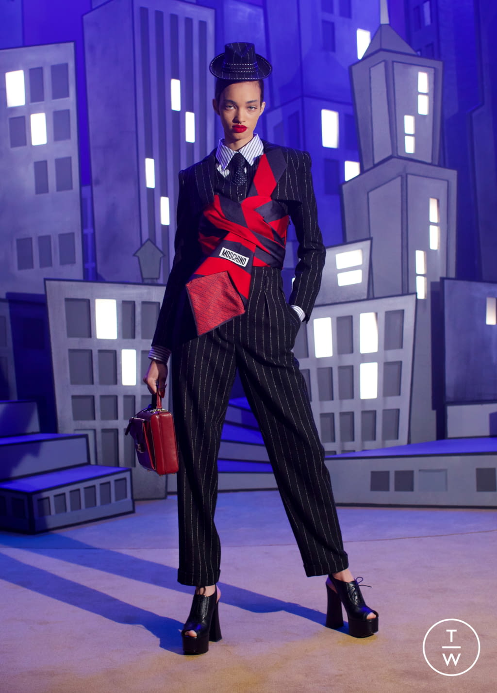 Fashion Week Milan Fall/Winter 2021 look 5 from the Moschino collection womenswear