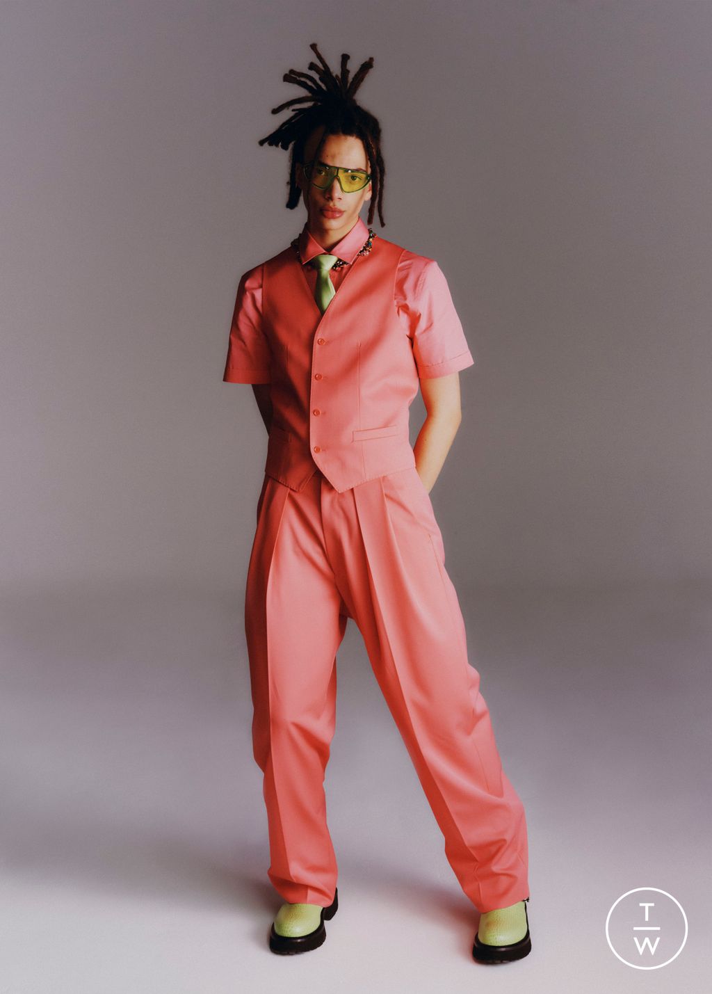 Fashion Week Milan Resort 2023 look 12 from the Moschino collection menswear