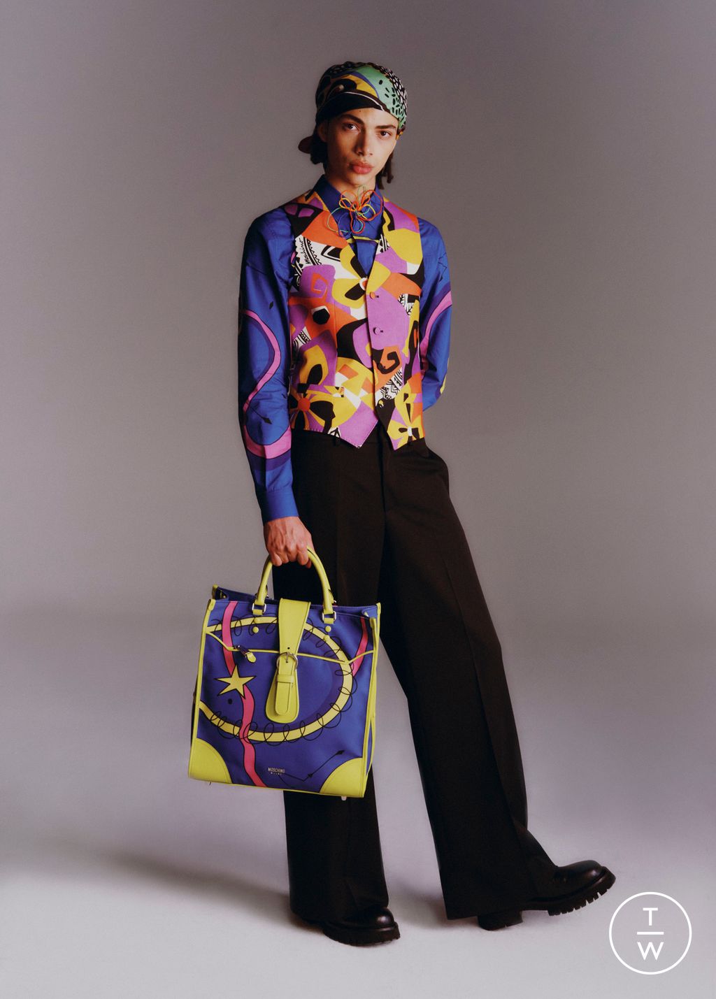 Fashion Week Milan Resort 2023 look 13 from the Moschino collection menswear