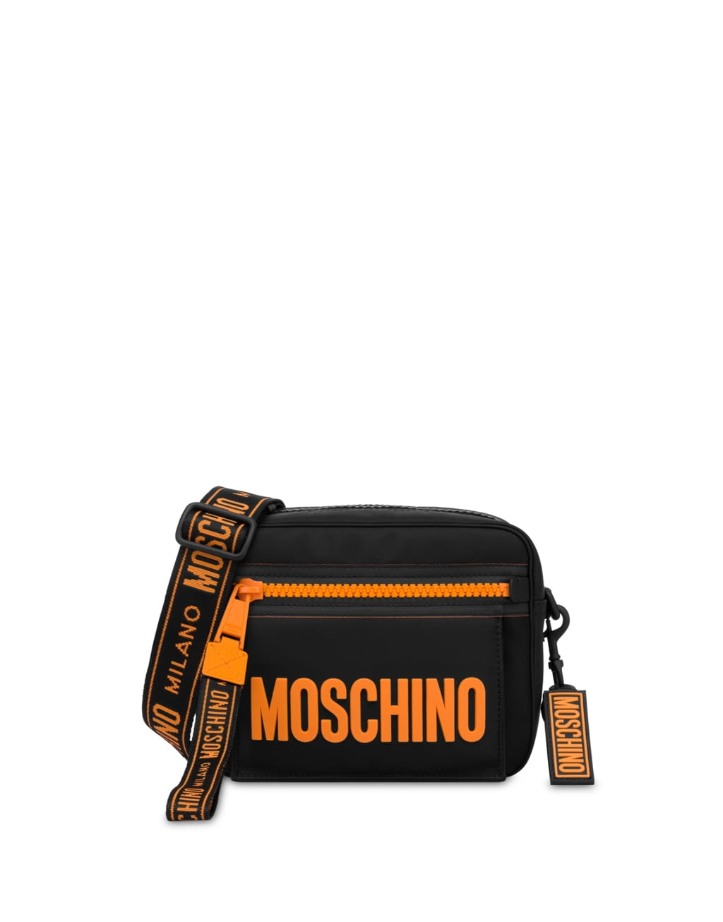 Fashion Week Milan Resort 2022 look 2 de la collection Moschino menswear accessories