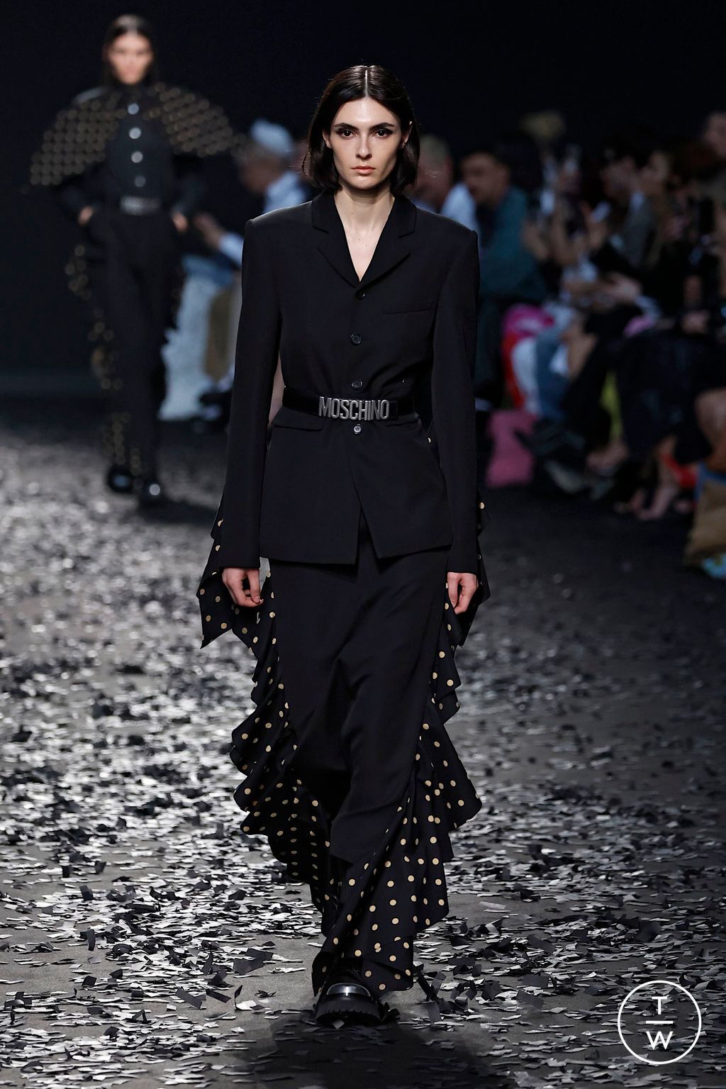 Fashion Week Milan Fall/Winter 2025 look 14 de la collection Moschino womenswear