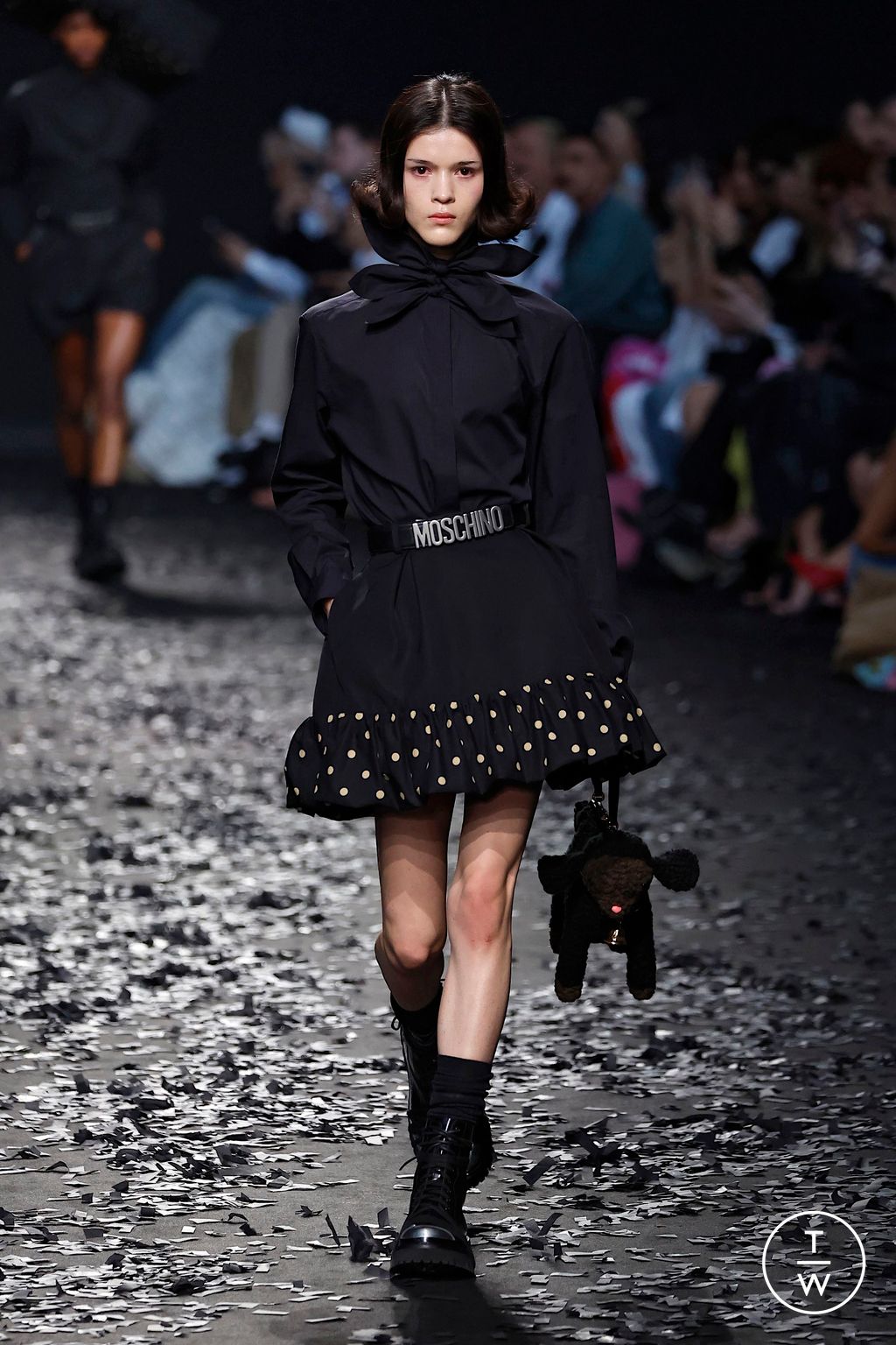 Fashion Week Milan Fall/Winter 2025 look 16 from the Moschino collection womenswear