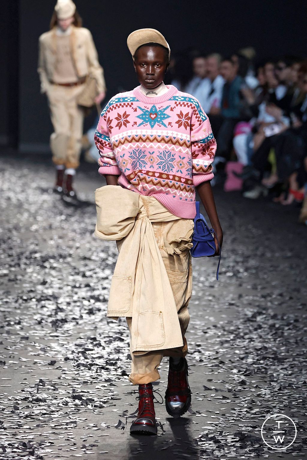 Fashion Week Milan Fall/Winter 2025 look 26 de la collection Moschino womenswear