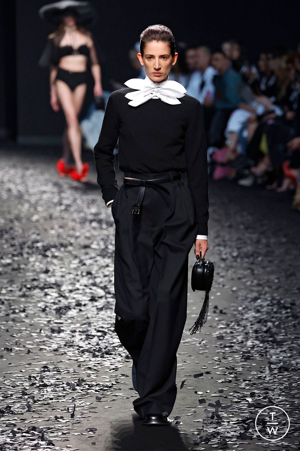 Fashion Week Milan Fall/Winter 2025 look 42 from the Moschino collection womenswear