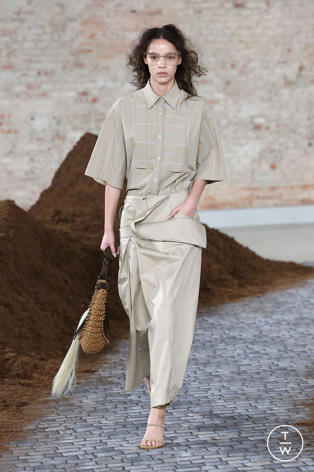 Fashion Week Milan Fall/Winter 2026 look 22 from the Moschino collection womenswear