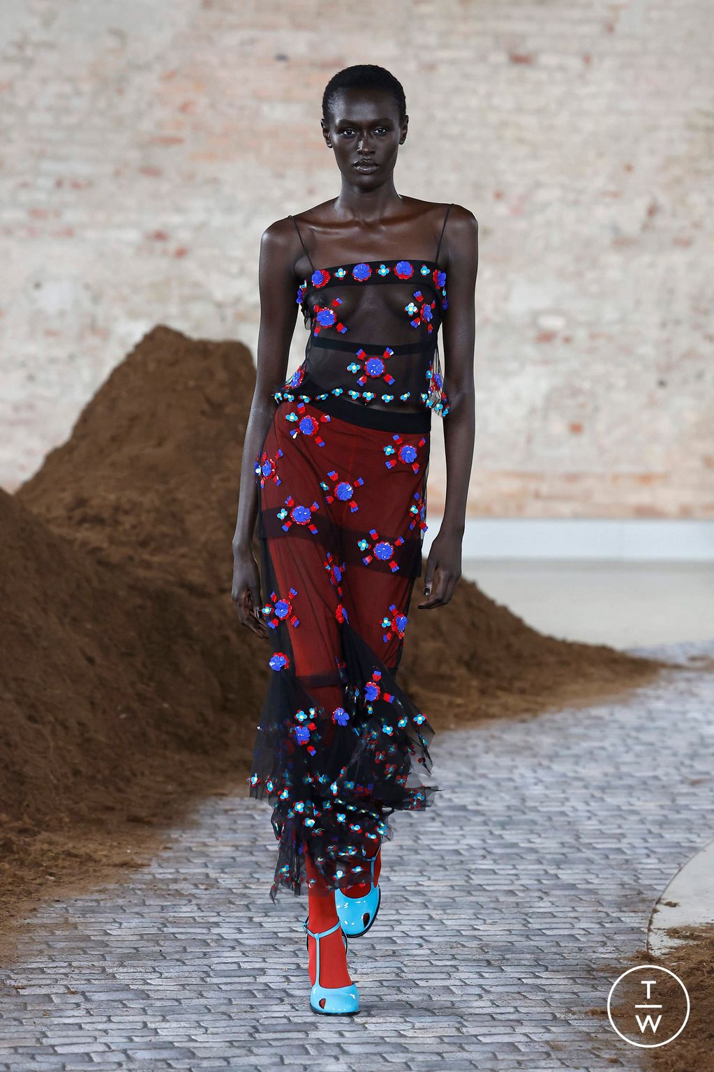 Fashion Week Milan Fall/Winter 2026 look 48 from the Moschino collection womenswear