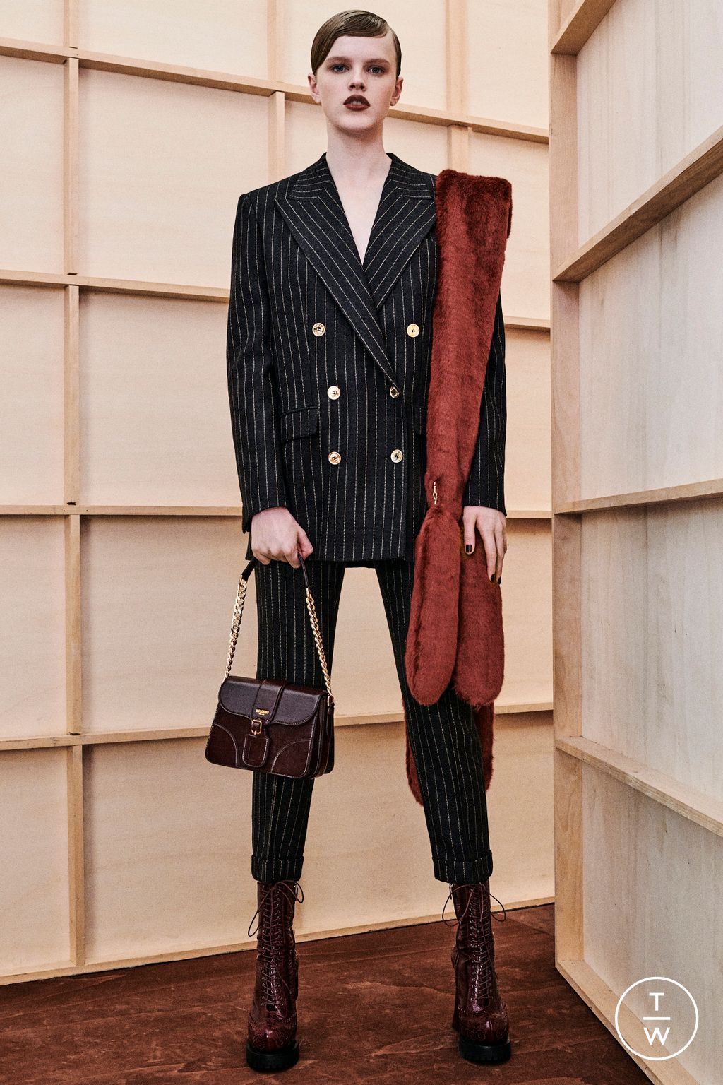 Fashion Week Milan Pre-Fall 2023 look 48 from the Moschino collection womenswear