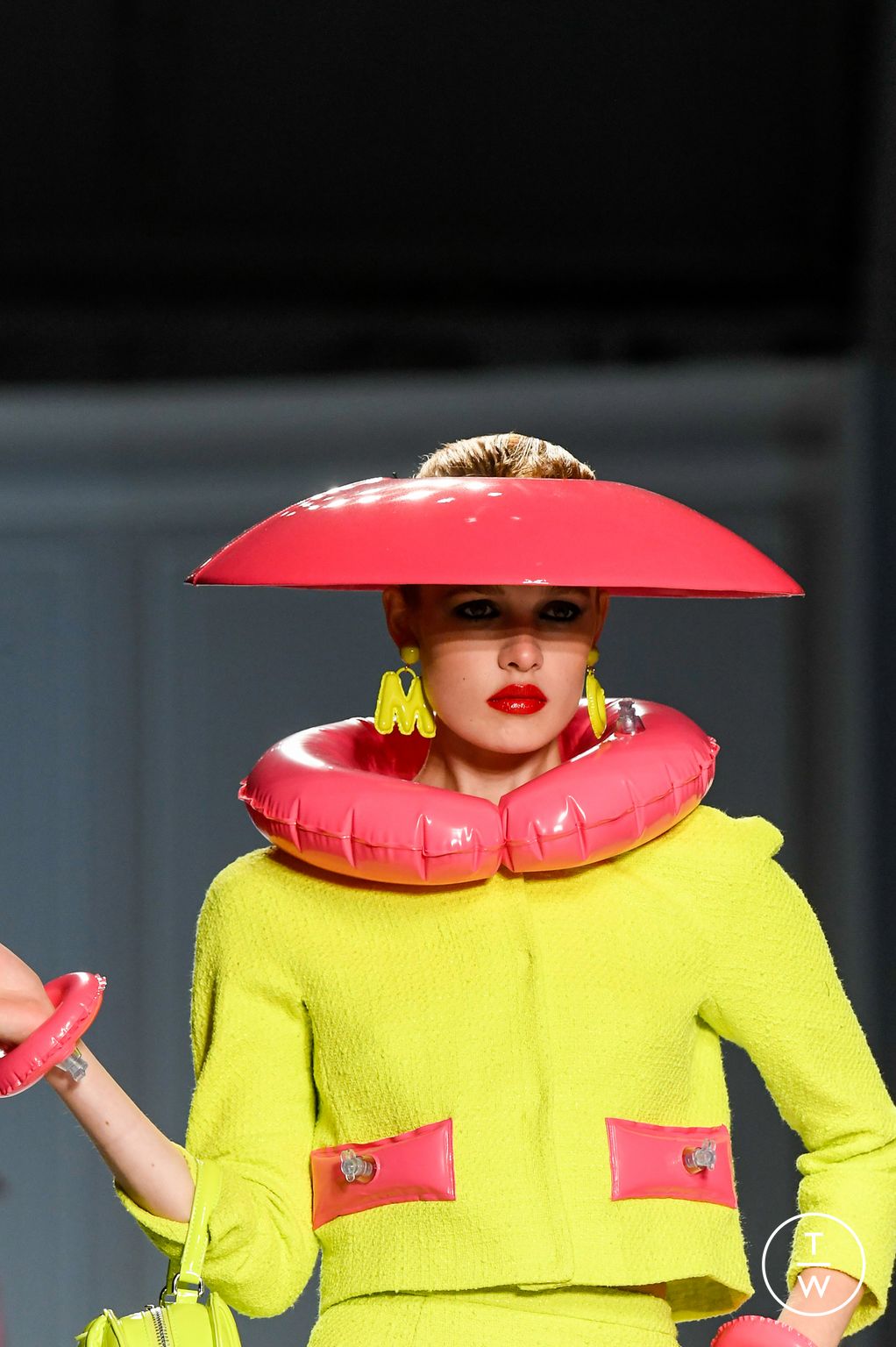 Fashion Week Milan Spring/Summer 2023 look 46 from the Moschino collection womenswear accessories