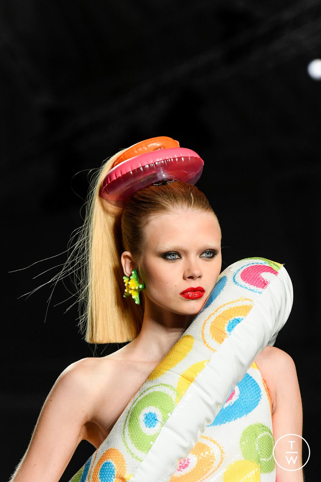 Fashion Week Milan Spring/Summer 2023 look 36 from the Moschino collection womenswear accessories