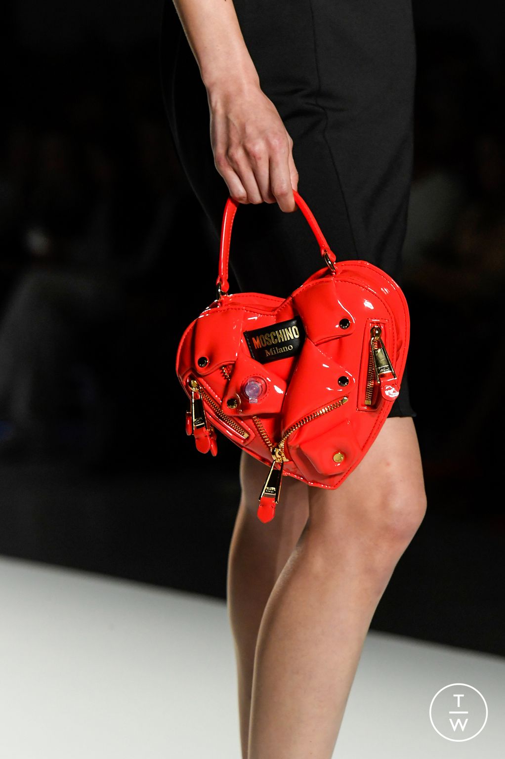 Fashion Week Milan Spring/Summer 2023 look 16 from the Moschino collection womenswear accessories