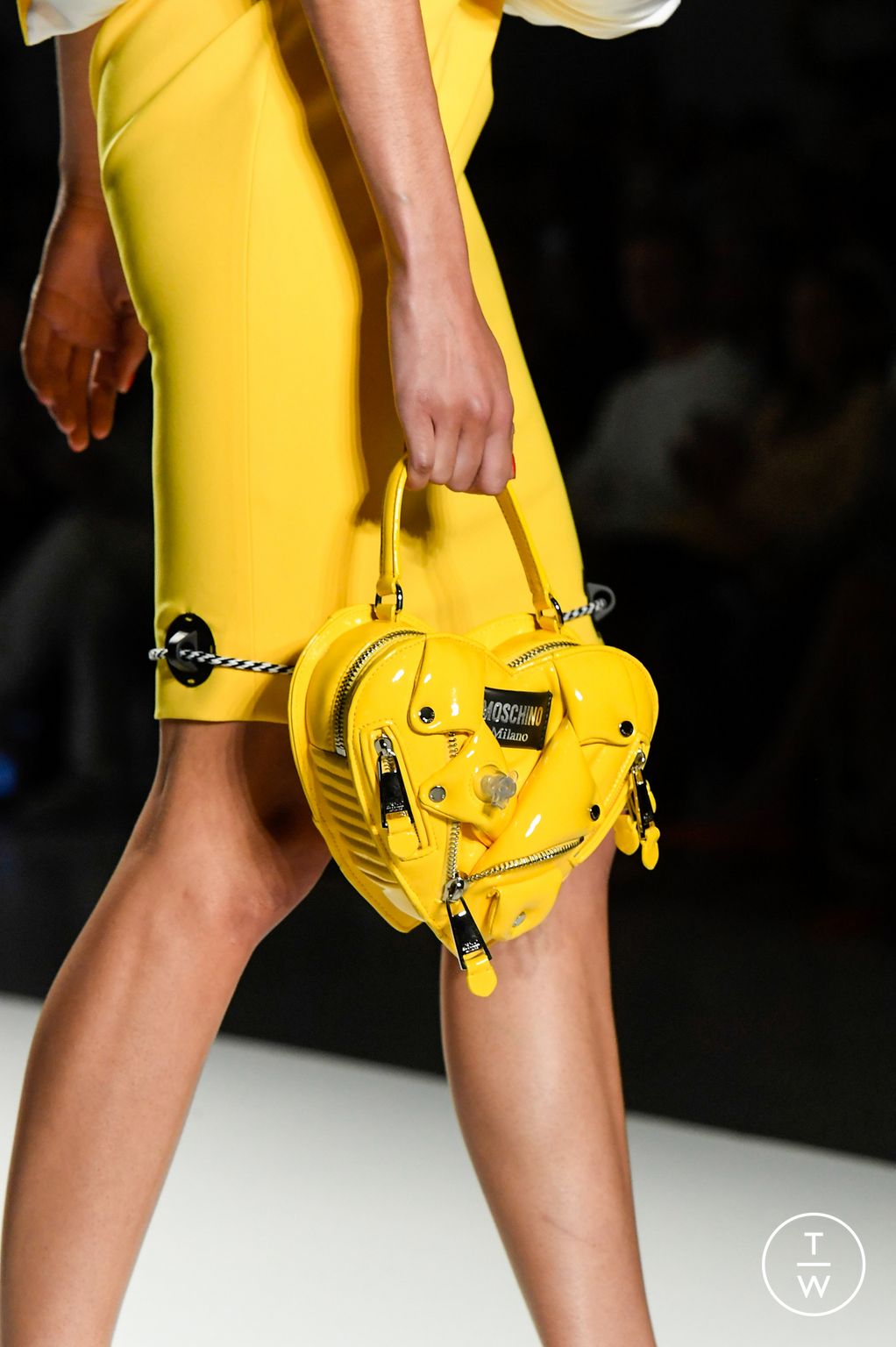Fashion Week Milan Spring/Summer 2023 look 18 from the Moschino collection womenswear accessories