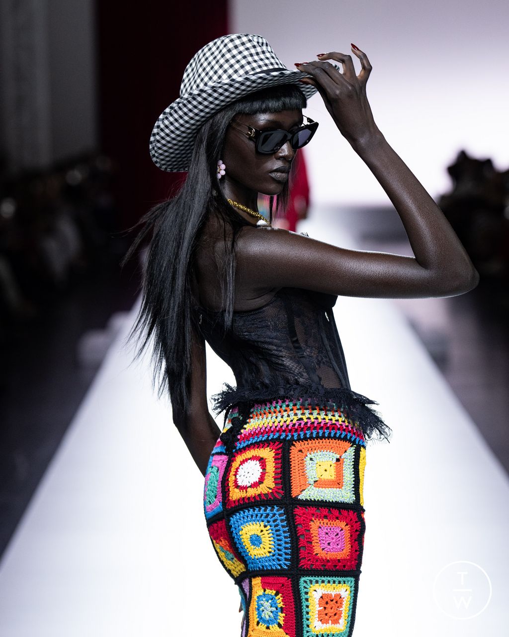 Fashion Week Milan Spring/Summer 2024 look 37 from the Moschino collection 女装配饰