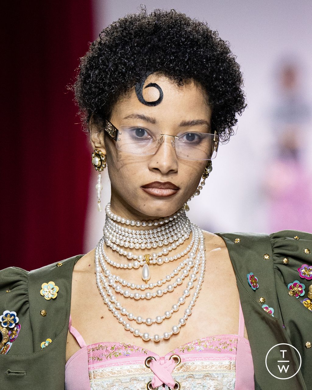 Fashion Week Milan Spring/Summer 2024 look 32 from the Moschino collection womenswear accessories