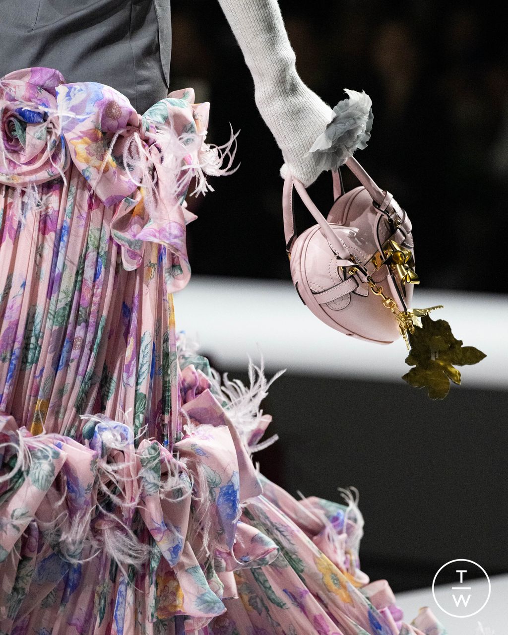 Fashion Week Milan Spring/Summer 2024 look 8 from the Moschino collection womenswear accessories