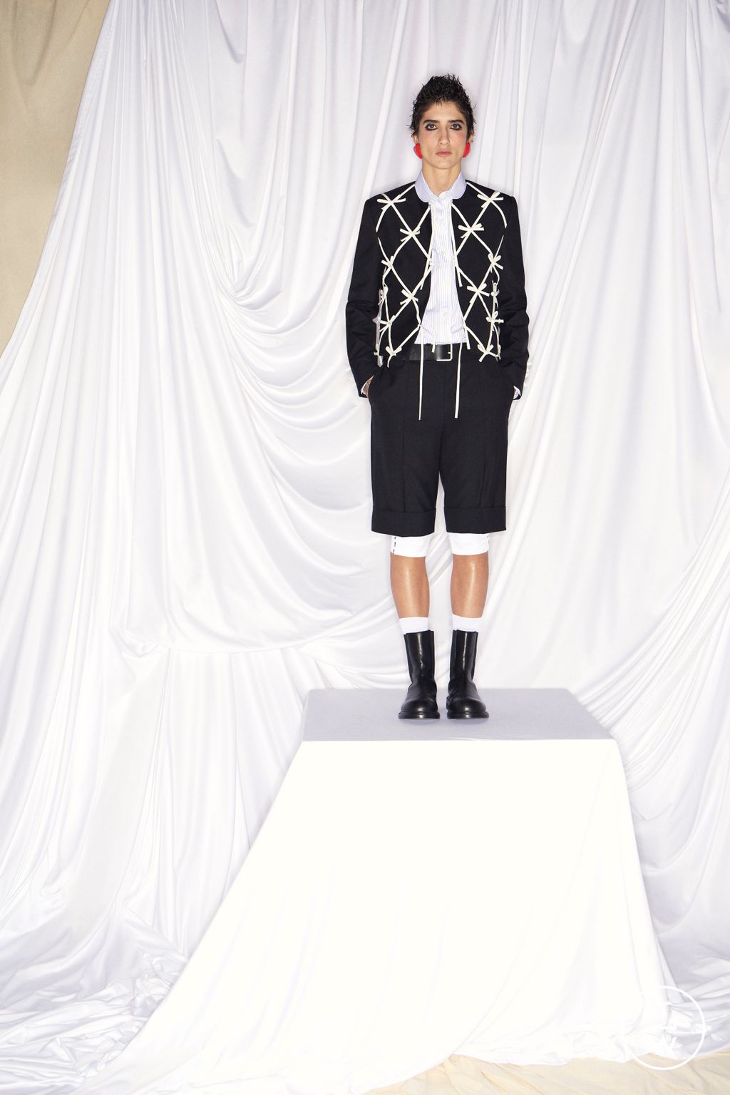 Fashion Week Milan Fall/Winter 2026 look 21 from the Moschino collection menswear