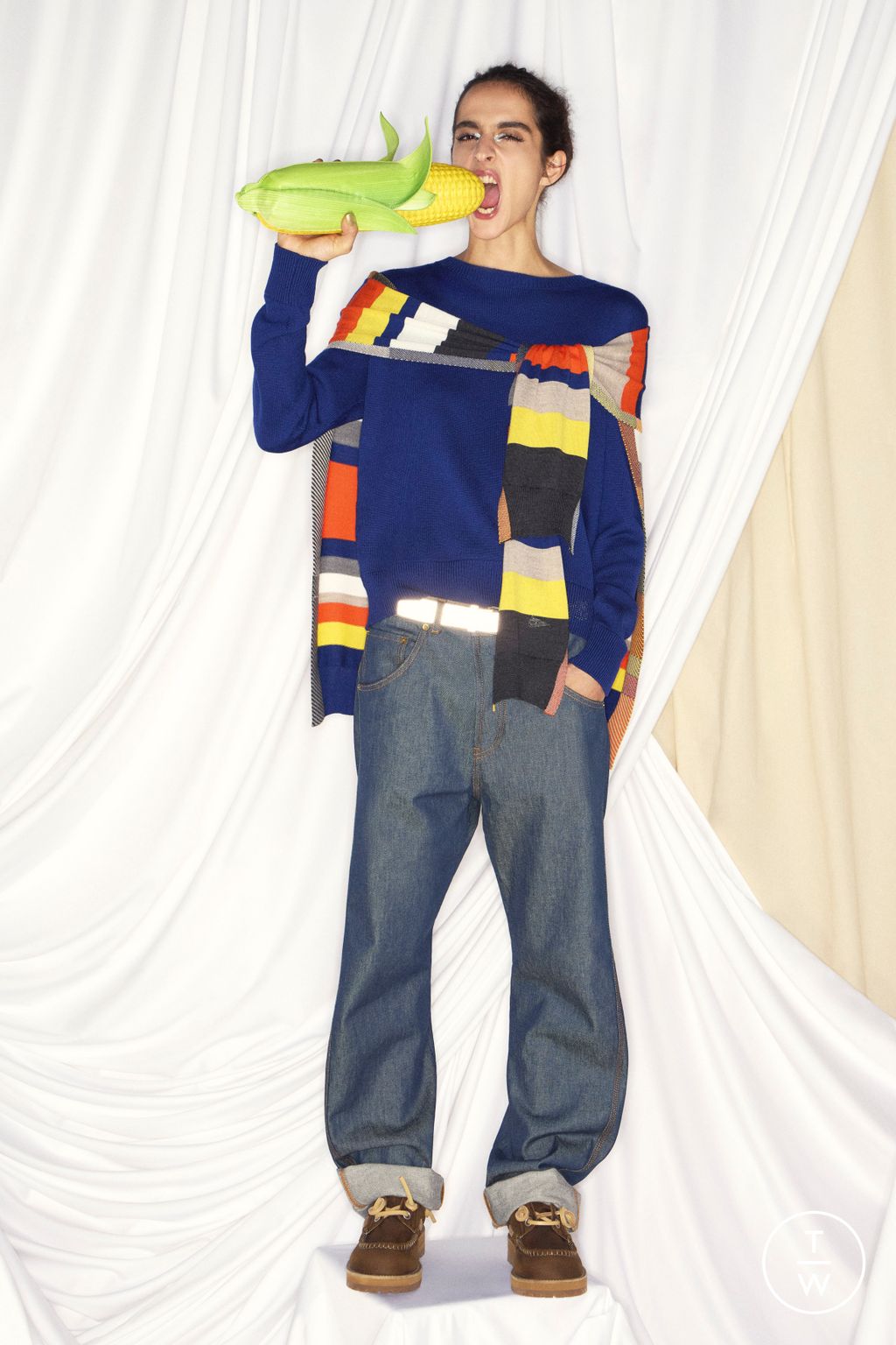 Fashion Week Milan Fall/Winter 2026 look 26 from the Moschino collection menswear