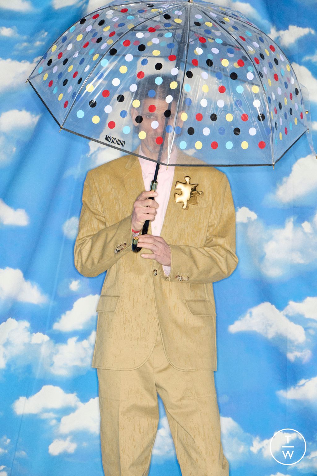 Fashion Week Milan Fall/Winter 2026 look 32 from the Moschino collection menswear