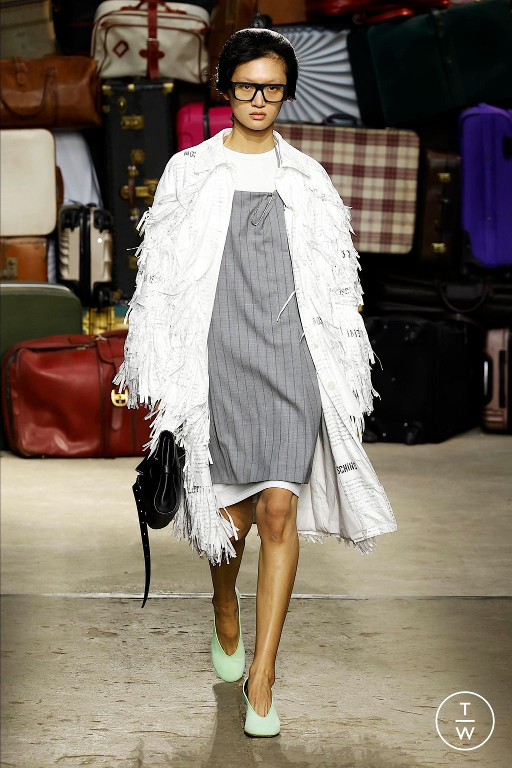 Fashion Week Milan Spring-Summer 2025 look 8 de la collection Moschino menswear