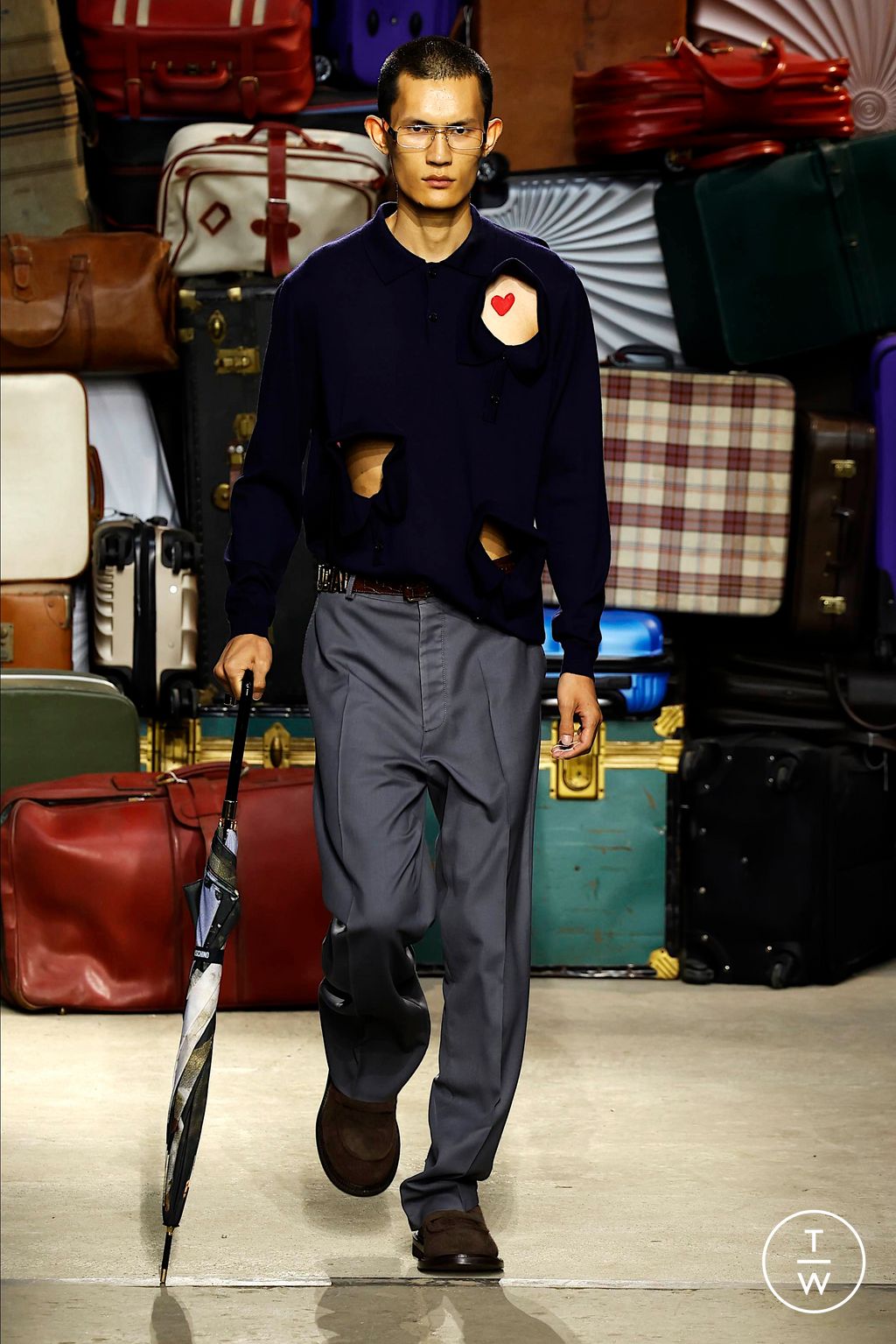 Fashion Week Milan Spring-Summer 2025 look 9 from the Moschino collection 男装