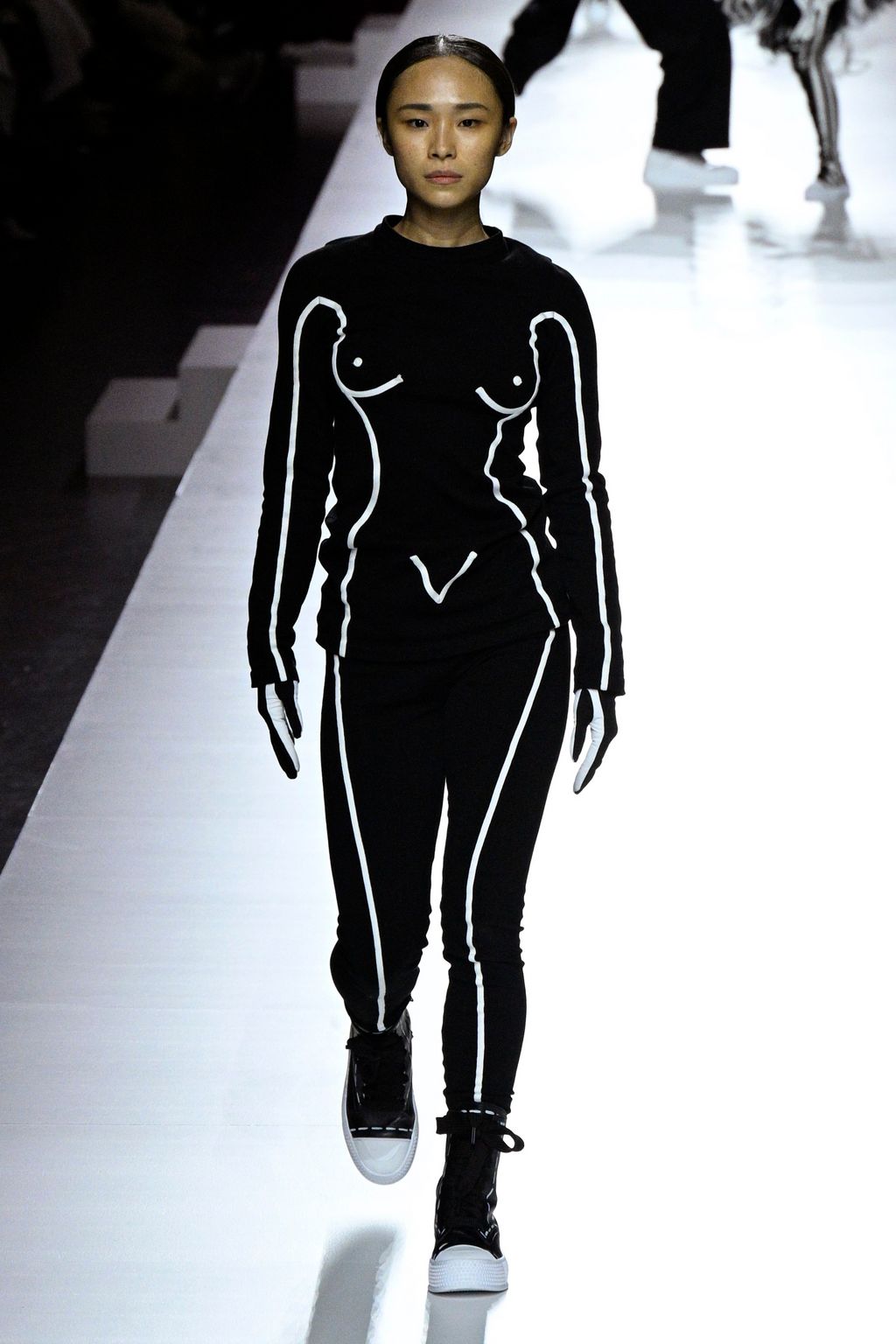 Fashion Week Milan Spring/Summer 2024 look 40 de la collection Moschino womenswear