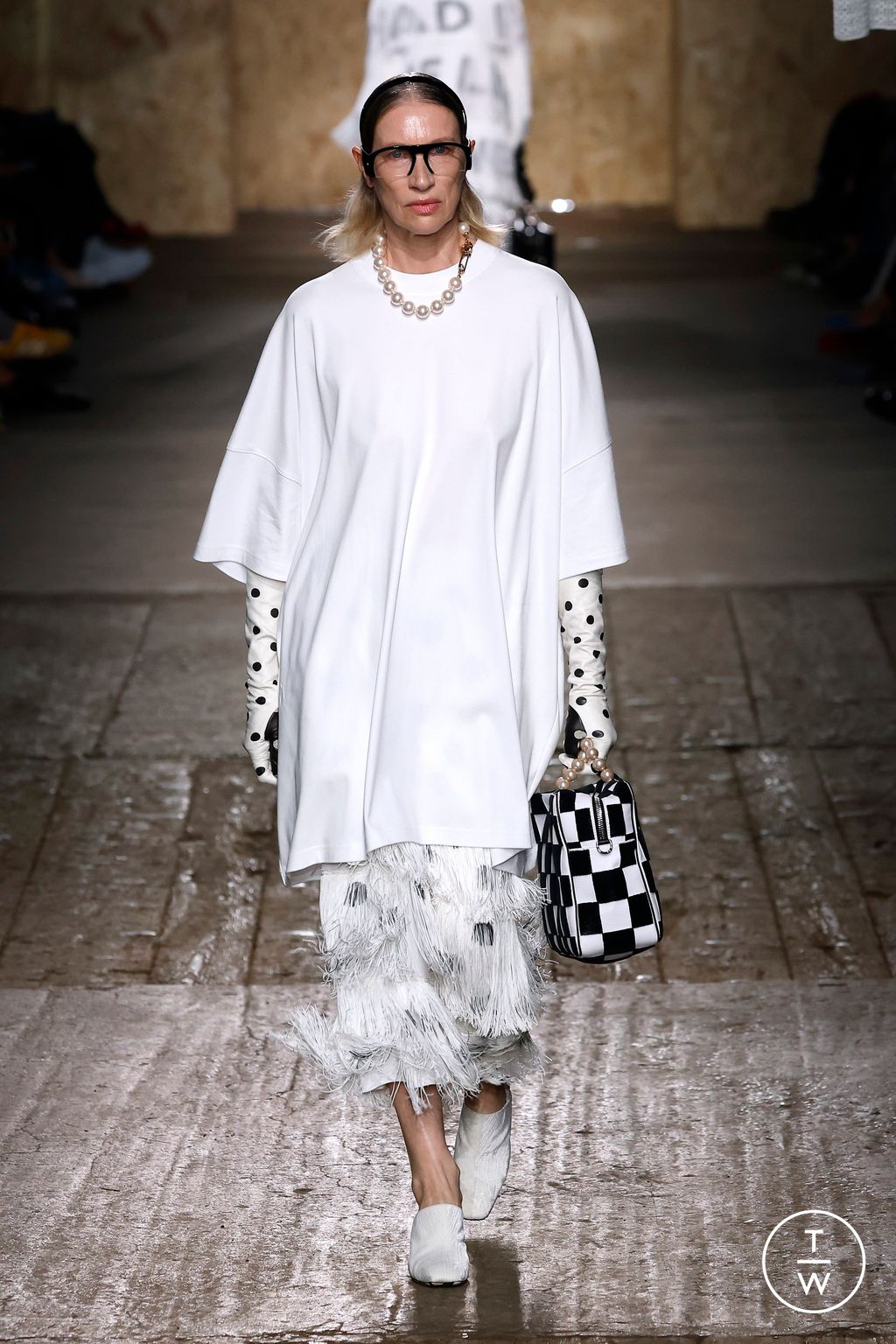 Fashion Week Milan Spring/Summer 2025 look 31 from the Moschino collection womenswear