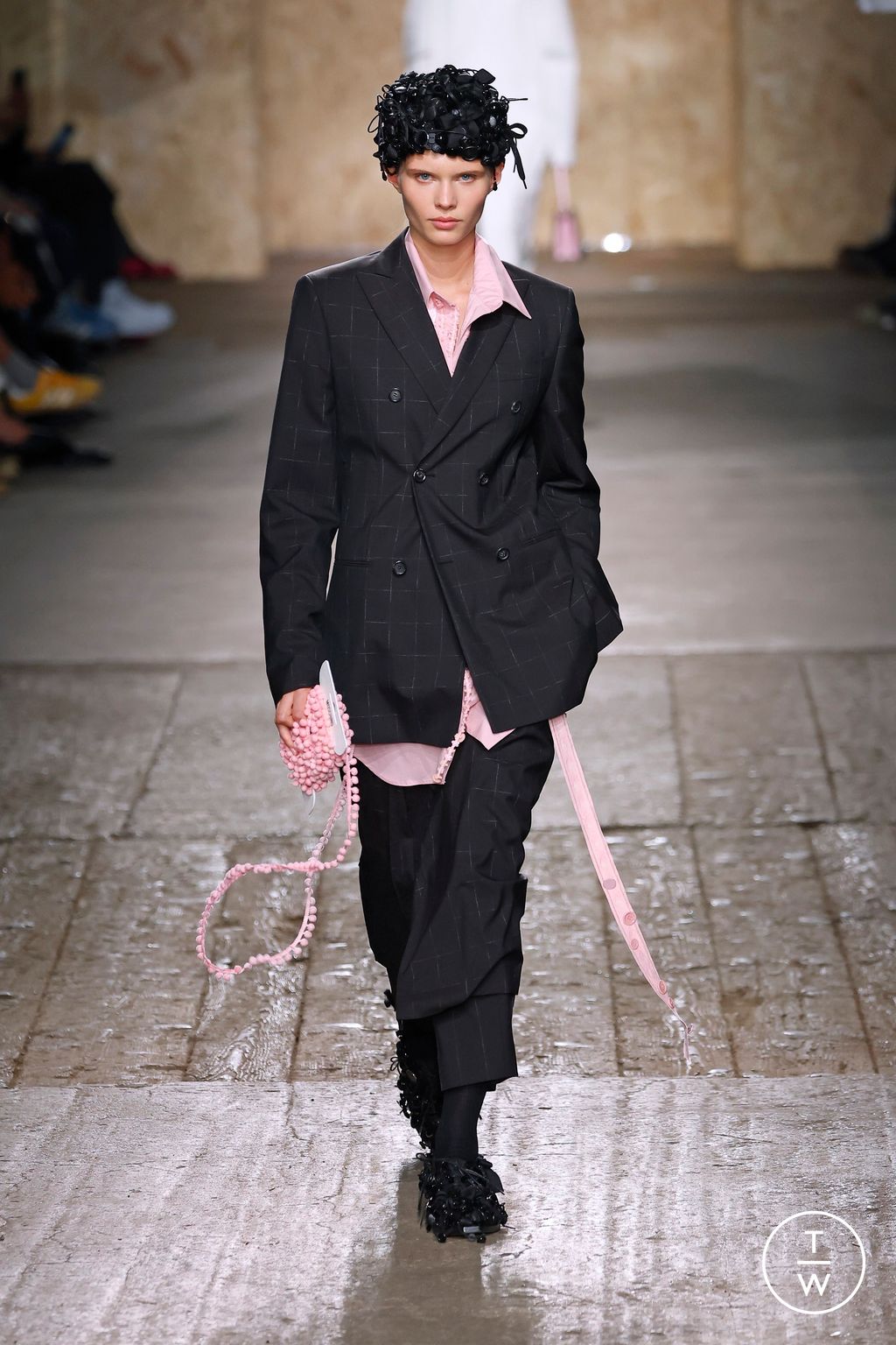 Fashion Week Milan Spring/Summer 2025 look 39 from the Moschino collection womenswear