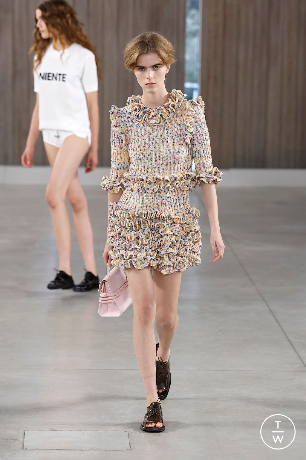 Fashion Week Milan Spring/Summer 2026 look 16 de la collection Moschino womenswear